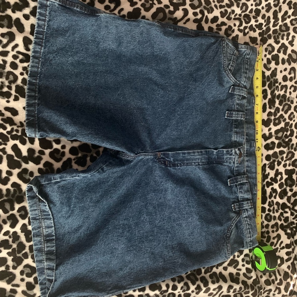 Blue Wrangler Carpenter Jorts